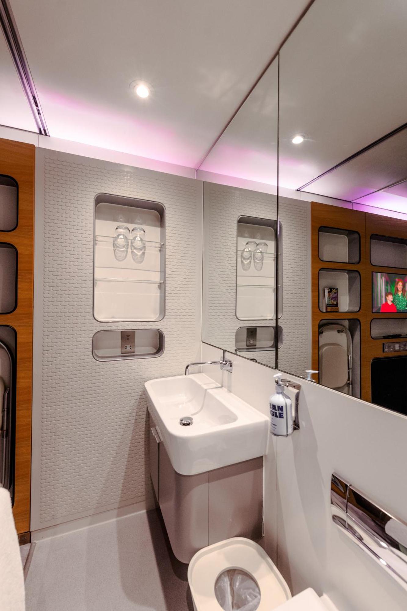 Yotelair London Gatwick Airport هورلي المظهر الخارجي الصورة